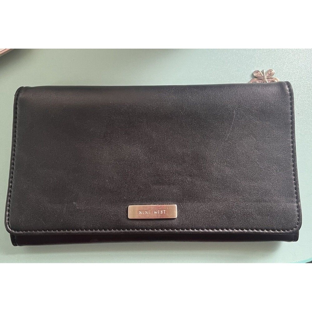 Nine West Leather Black Long Wallet 7 1/2 Inches Plenty Of Pockets